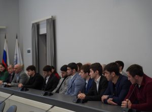 И.о. ректора КБГУ Юрий Альтудов поздравил студенческую команду по дзюдо с успешными выступлениями