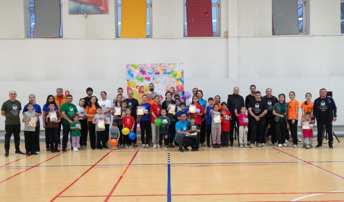 Папа, мама, я - спортивная семья (8)