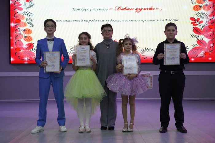 В КБГУ наградили победителей творческого конкурса «Дивные кружева»