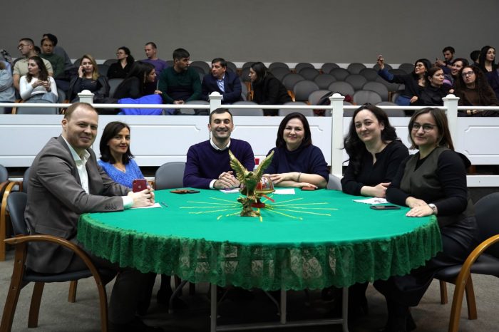 Новогодняя битва эрудитов: в КБГУ прошёл праздничный турнир «ЧГК»