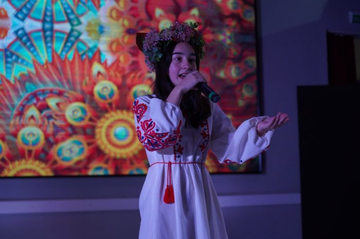 «По пути наверх»: концерт молодых артистов Театра песни КБГУ «Амикс»