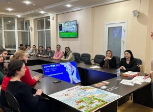 Для тех, кто думает, что взрослые люди не играют…