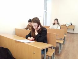 В ИМиЕН КБГУ прошли открытые олимпиады по физике и биологии среди обучающихся 10-11 классов