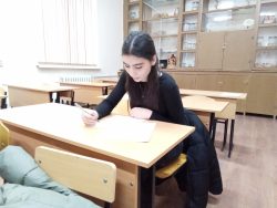 В ИМиЕН КБГУ прошли открытые олимпиады по физике и биологии среди обучающихся 10-11 классов