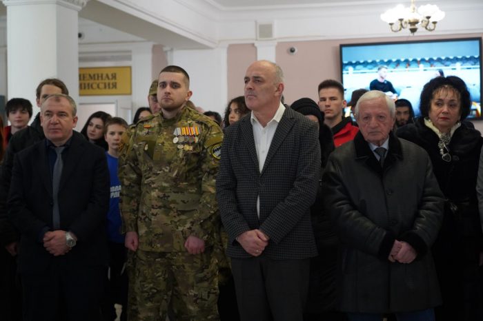 В КБГУ почтили память героев Ленинграда: акция к 82-летию полного снятия блокады