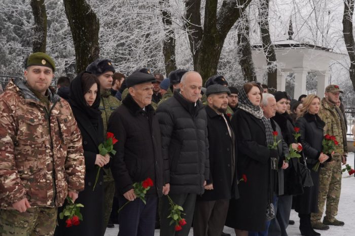 В КБГУ почтили память героев Ленинграда: акция к 82-летию полного снятия блокады