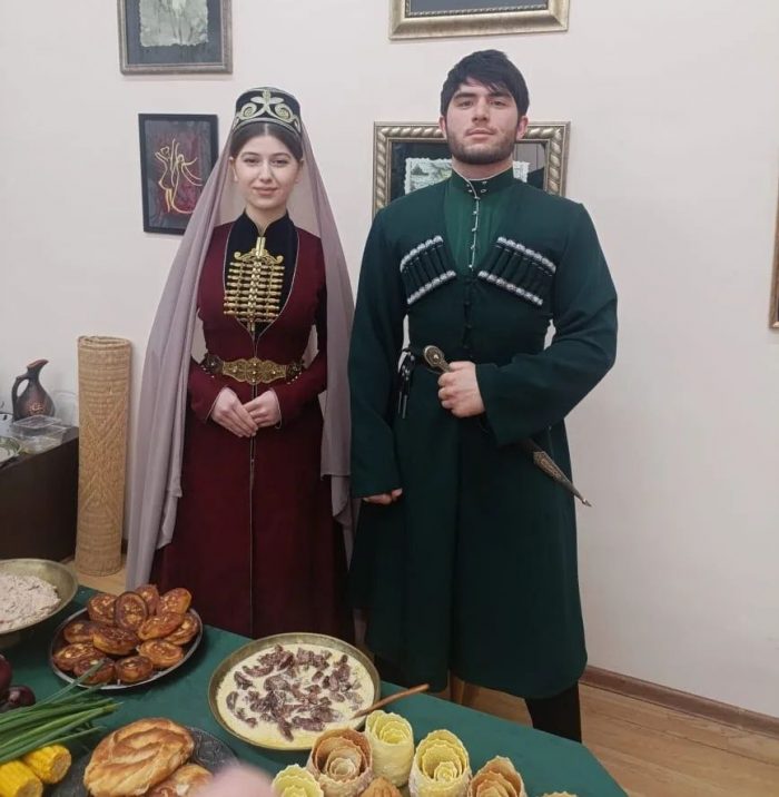 Студенты ИМТИГ КБГУ представили культуру Кабардино-Балкарии на гастрономическом конкурсе Северного Кавказа
