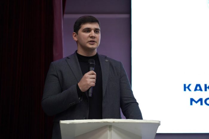 В КБГУ студентам рассказали о рисках участия в мошеннических схемах с банковскими картами