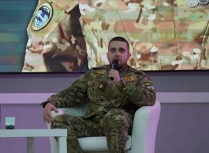 «Диалог на равных»: студенты КБГУ встретились с ветераном СВО Германом Шевчуком