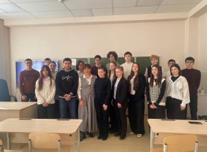 Путь к медицинской профессии: сотрудники Медакадемии КБГУ провели профориентационную встречу со школьниками