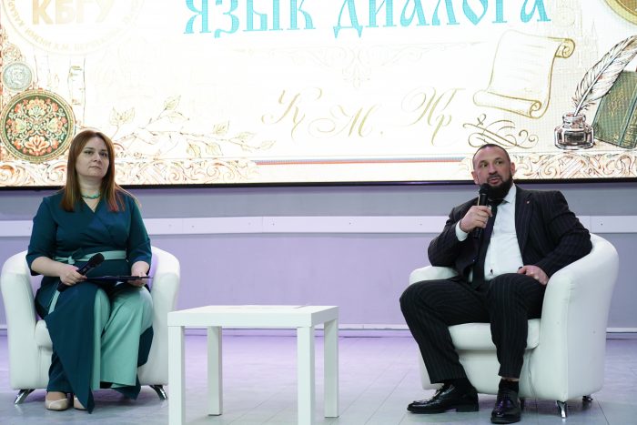 Круглый стол в КБГУ: о важности русского языка как основы единства России