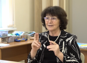 Как сурдопереводчик работает со студентами КБГУ: история Раисы Тебаевой