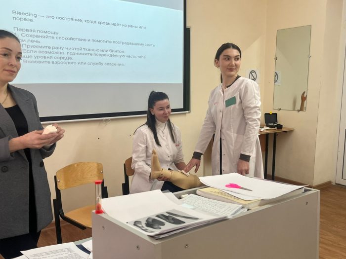 Открытое занятие по теме: «Оказание первой медицинской помощи»