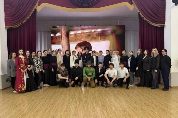 В медицинском колледже КБГУ отметили День возрождения балкарского народа