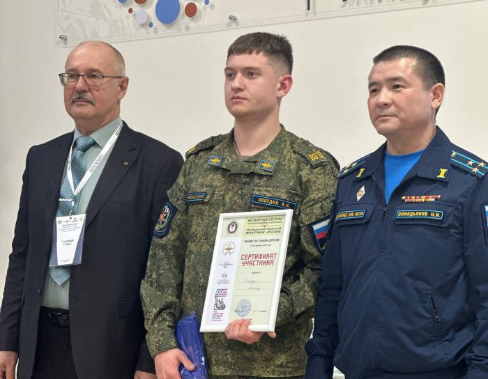 photo_5262460258146260641_w