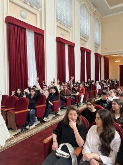 Собрание студентов 4 курса специальности "Лечебное дело"