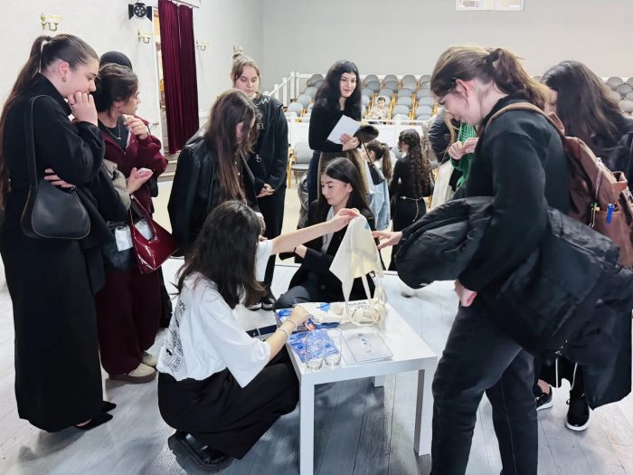 75424fa7-171c-48f8-baa2-a8f27a6757d4