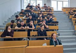 Безнейтринный двойной бета-распад- от истории открытия до современных экспериментов: в КБГУ прошел научный семинар