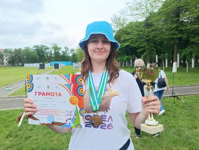 Студентка КБГУ Яна Кулюшина завоевала два золота на чемпионате КБР по стрельбе из лука и отобралась на Первенство России