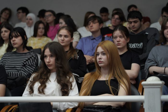 Как стать успешным предпринимателем и защитить свои финансы: в КБГУ прошла мотивационная лекция