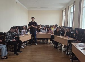 В ИМТиИГ прошла патриотическая викторина, посвященная Великой Победе: студенты вспоминали героев страны и Кабардино-Балкарии