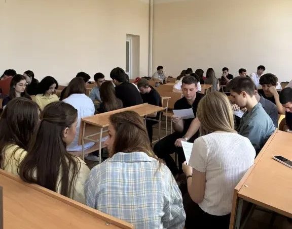 В ИПЭиФ КБГУ прошла игропрактика по командной работе