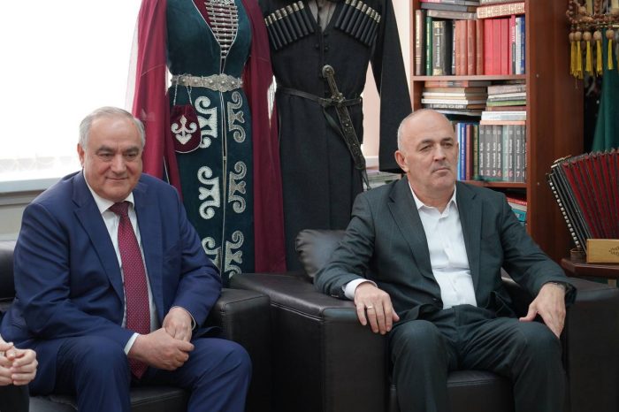 В КБГУ прошла встреча с вице-премьером КБР Муаедом Кунижевым