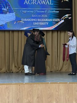 Вручение дипломов англоязычным студентам