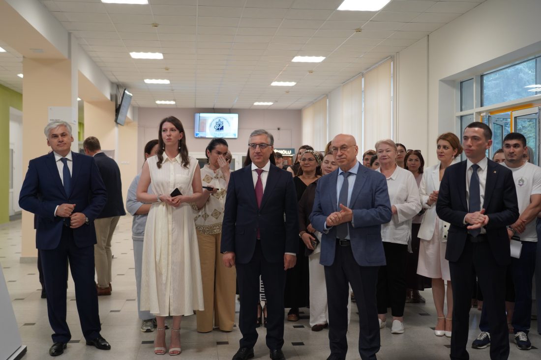 В КБГУ открыли региональное отделение МФЦ