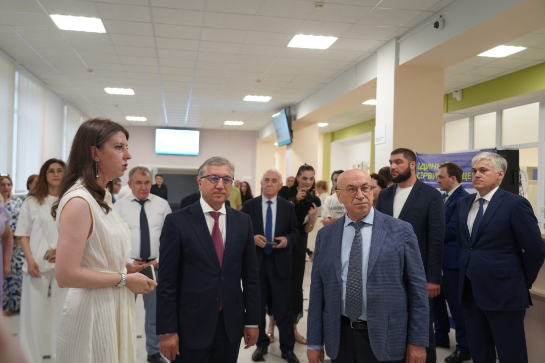 В КБГУ открыли региональное отделение МФЦ В КБГУ открыли региональное отделение МФЦ