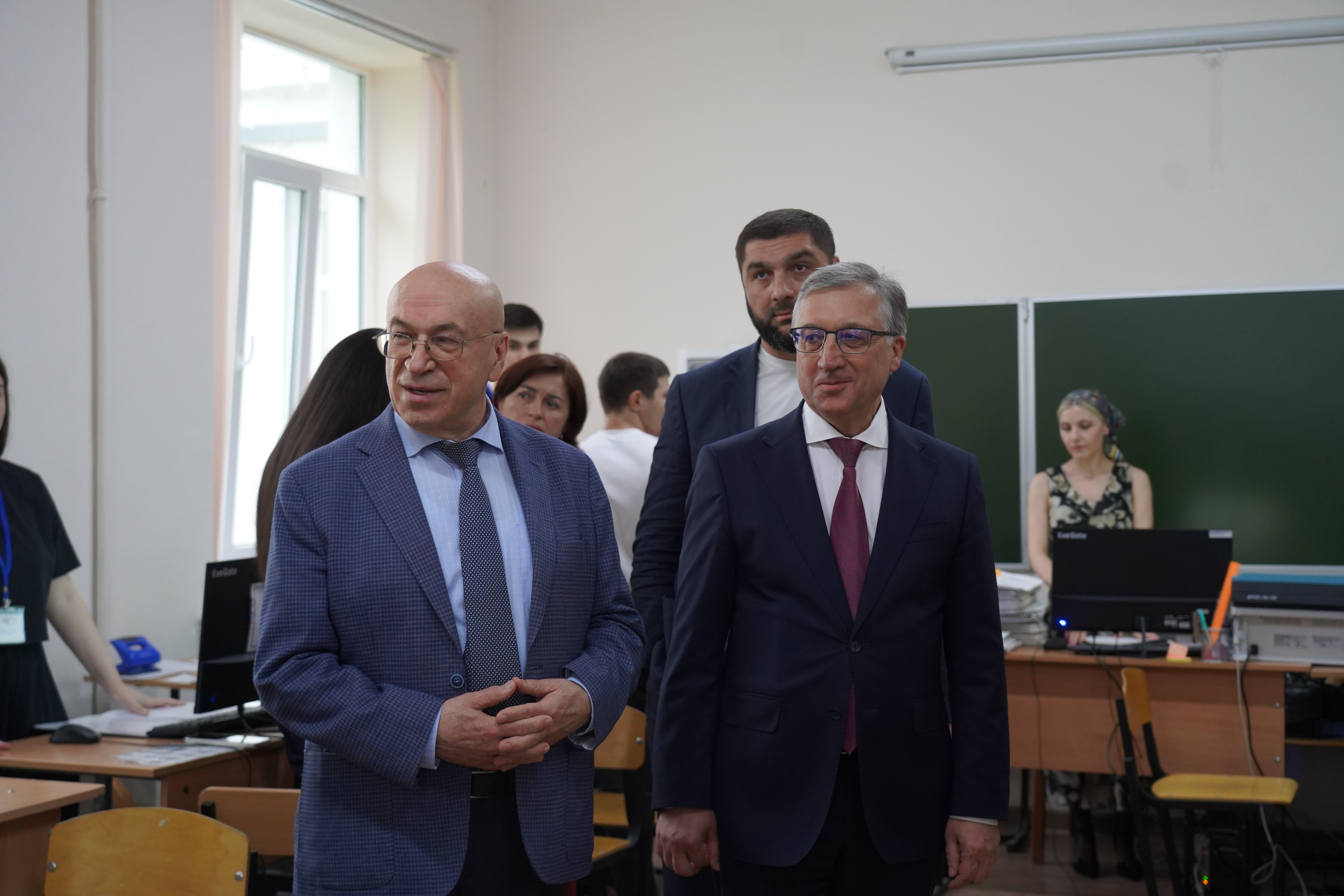 В КБГУ открыли региональное отделение МФЦ В КБГУ открыли региональное отделение МФЦ