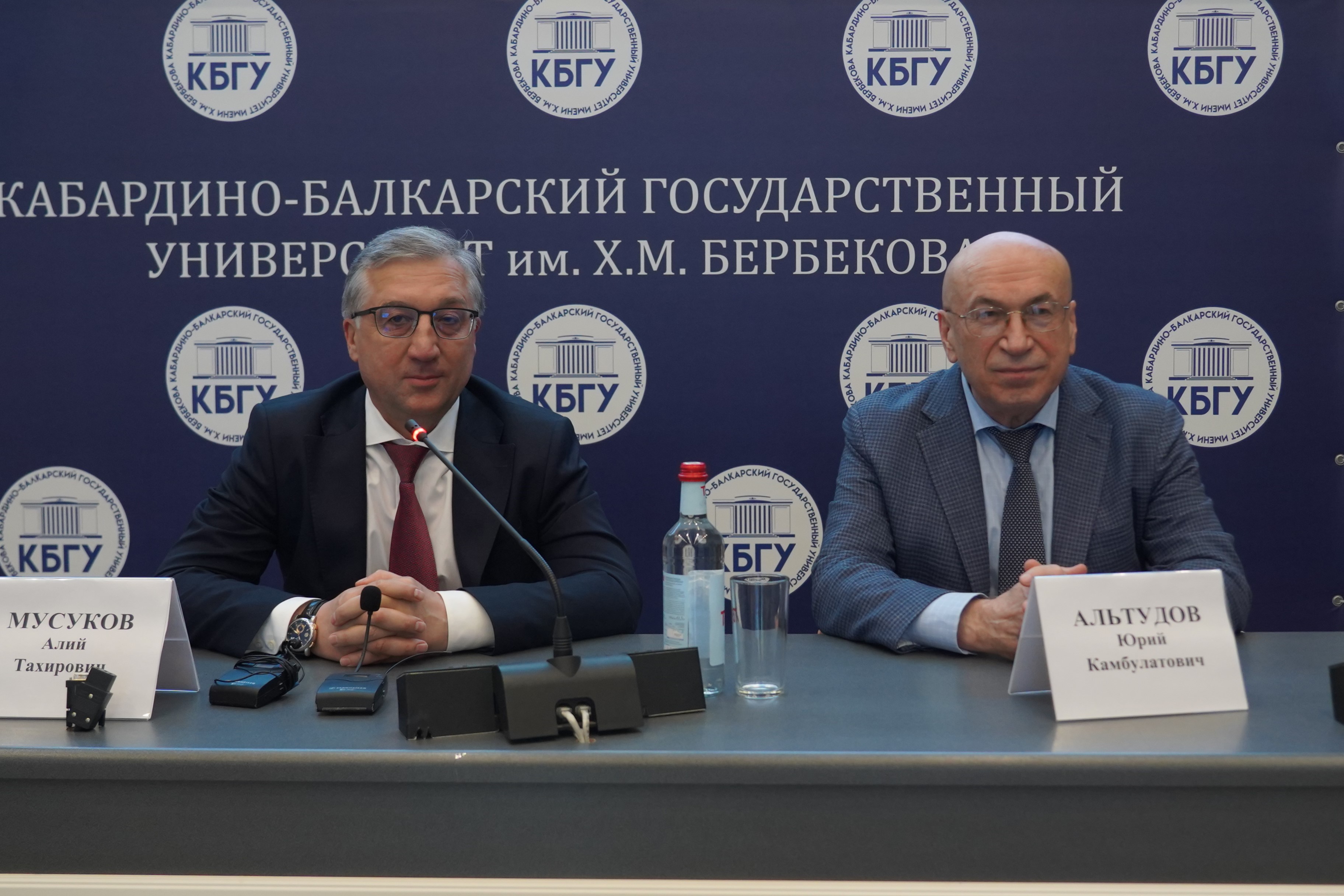 В КБГУ открыли региональное отделение МФЦ В КБГУ открыли региональное отделение МФЦ