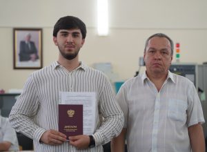 В КБГУ выпускники Института электроники, робототехники и ИИ получили дипломы инженеров-метрологов