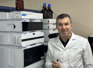 Ученые КБГУ модернизировали сверхпрочный пластик для безошибочной 3D-печати деталей спутников и медицинских имплантатов