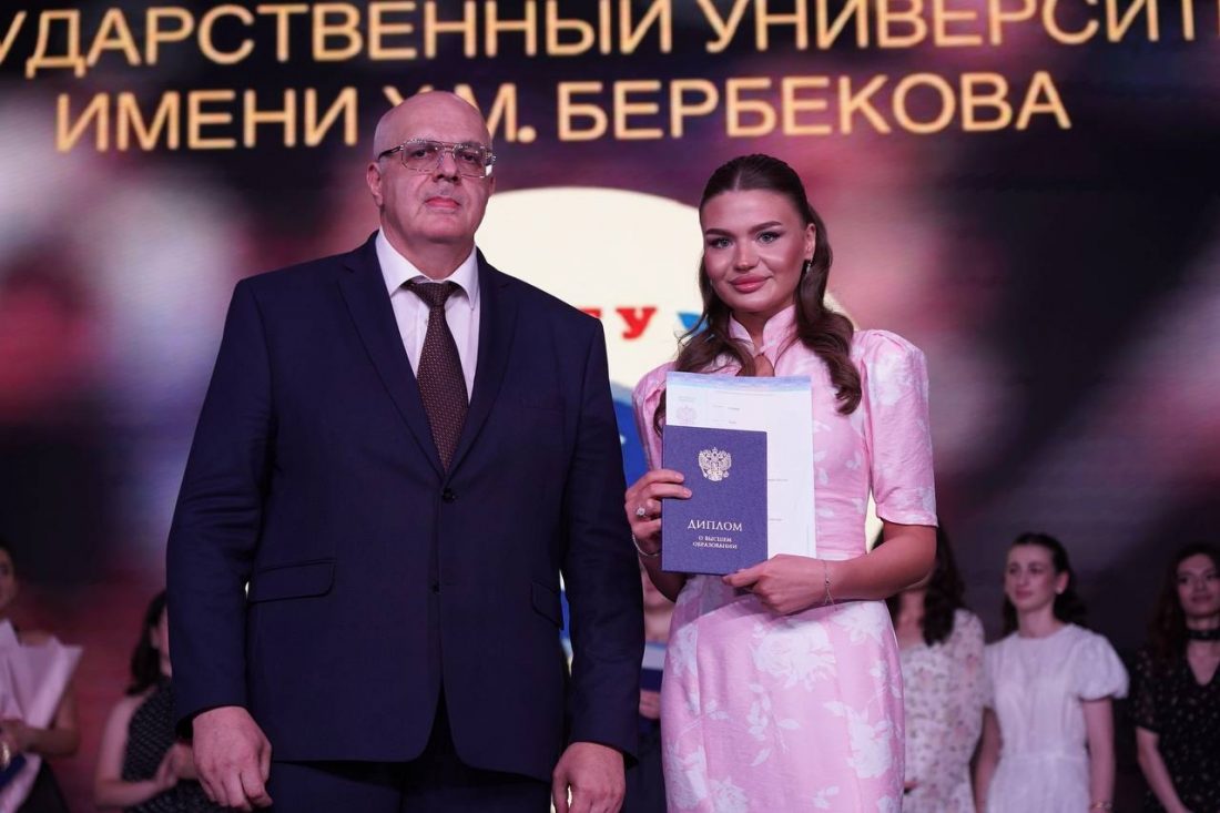 Более 4000 новых специалистов: в КБГУ завершилась масштабная выпускная кампания Более 4000 новых специалистов: в КБГУ завершилась масштабная выпускная кампания