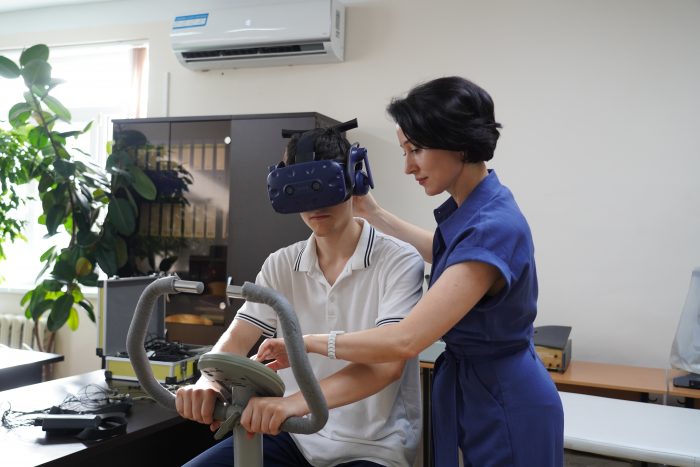 Ученые КБГУ создали «умный» тренажер с VR, который тренирует мышцы и мозг одновременно