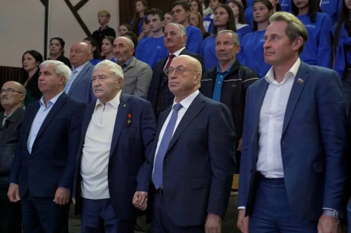В Эльбрусском учебно-научном комплексе КБГУ открыта аутентичная балкарская сакля