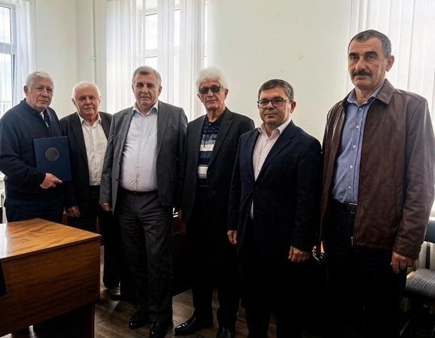 В ИЭРиИИ КБГУ чествовали юбиляров