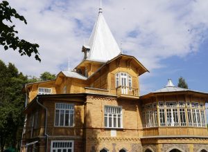Студенты-реставраторы КБГУ посетили «Дачу №5» в рамках практического занятия