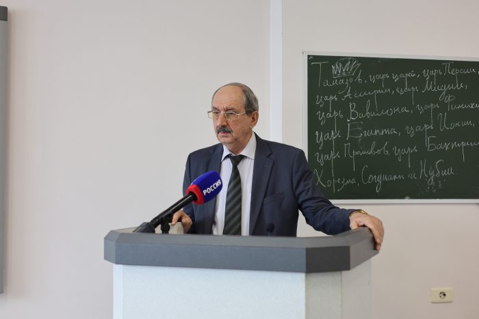 Страницы истории КБГУ и наследие Валерия Кокова обсудили на заседании клуба «КЛИО»